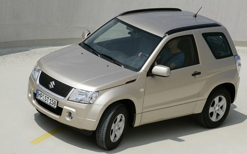  Suzuki Grand Vitara 3D  (2008-2012)
