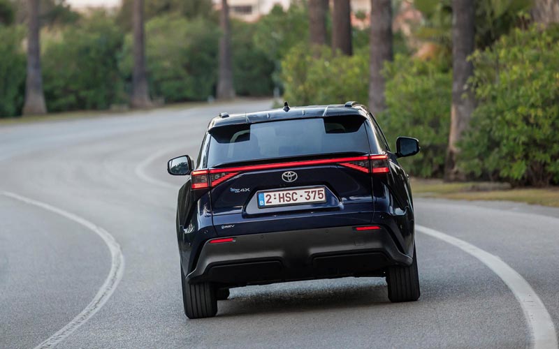 ���� Toyota bZ4X 