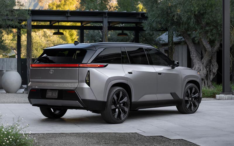 ���� Toyota Highlander 2026 