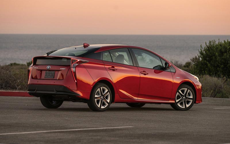  Toyota Prius  (2016-2019)