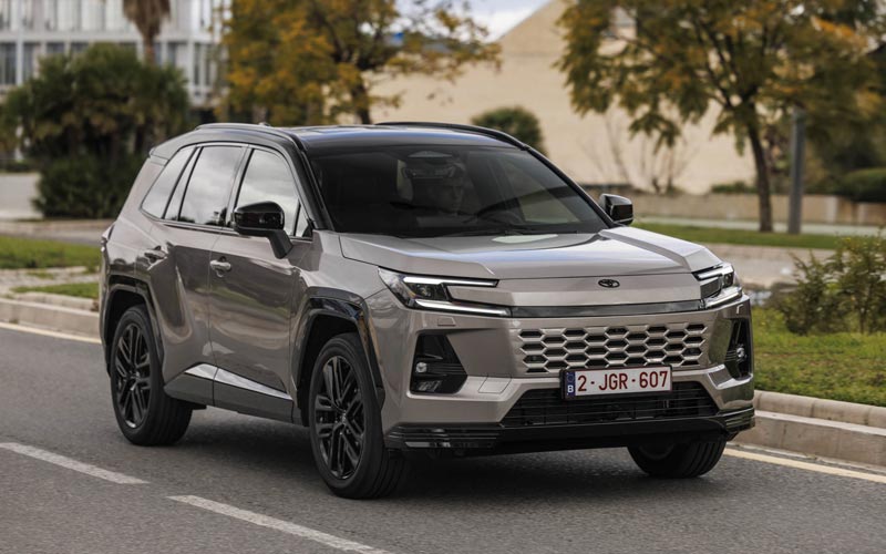���� Toyota RAV4 