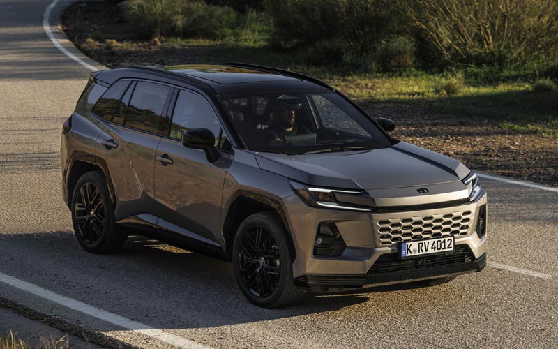 ���� Toyota RAV4 
