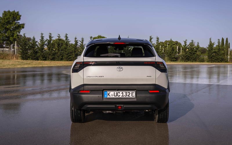  Toyota Urban Cruiser 