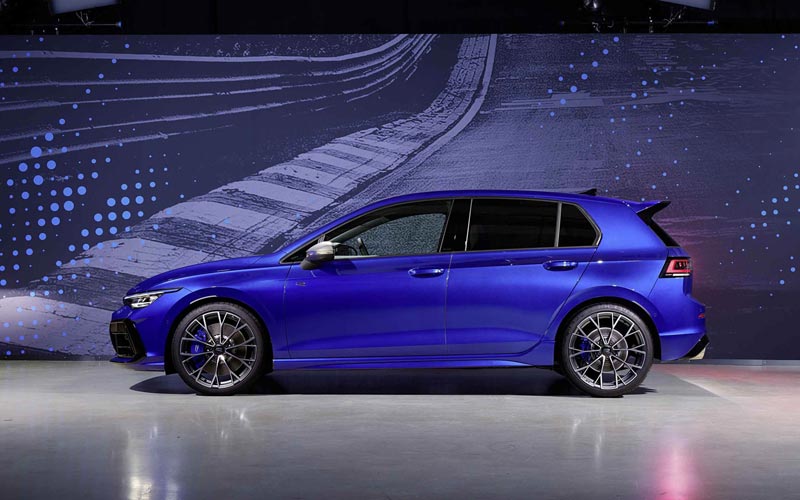  Volkswagen Golf R 