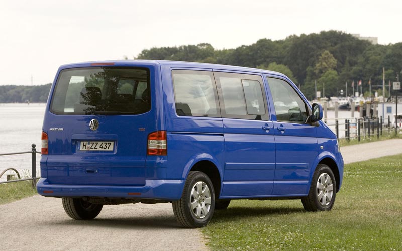  Volkswagen Multivan  (2003-2010)