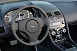 Интерьер салона Aston Martin V12 Vantage S Roadster. Фото #2