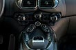 Интерьер салона Aston Martin V8 Vantage. Фото #16