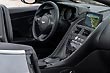 Интерьер салона Aston Martin DB11 Volante. Фото #11