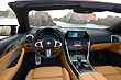 Интерьер салона BMW M8 Cabrio