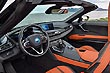 Интерьер салона BMW i8 Roadster. Фото #7
