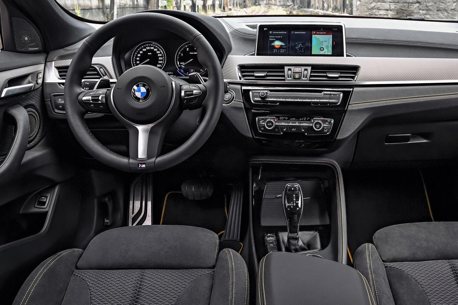 BMW x1 2019 салон