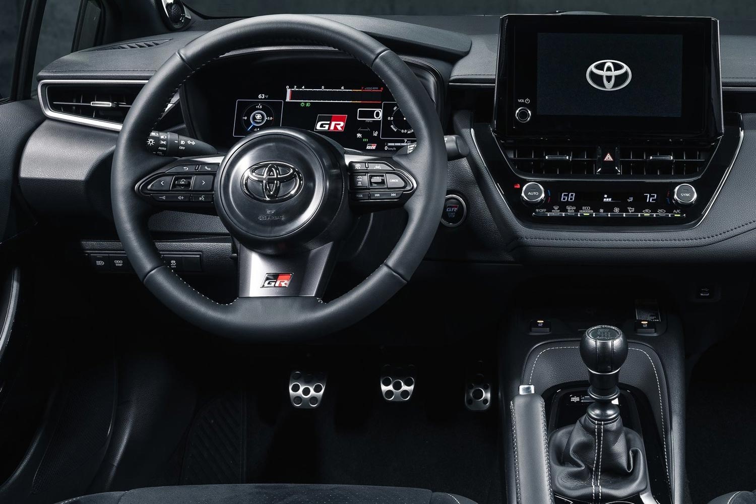 Toyota gr Corolla 2023 салон