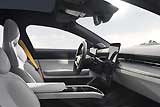 Интерьер салона Polestar 5