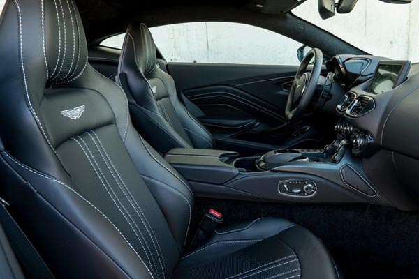   Aston Martin V8 Vantage