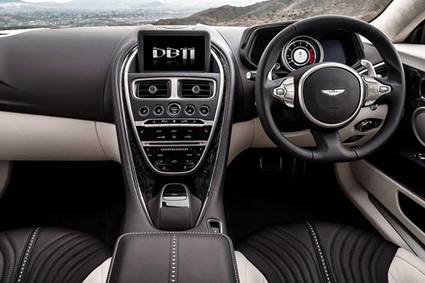 Интерьер салона Aston Martin DB11
