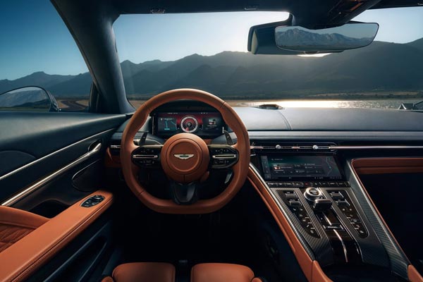 Интерьер салона Aston Martin DB12