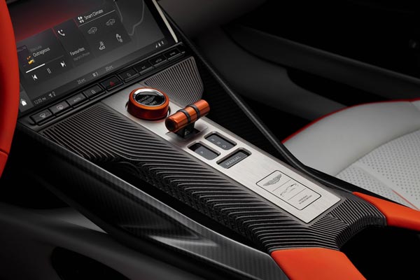 �������� ������ Aston Martin Valen