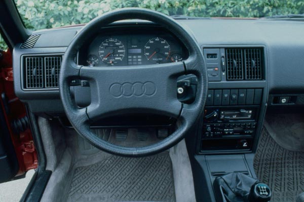   Audi 200