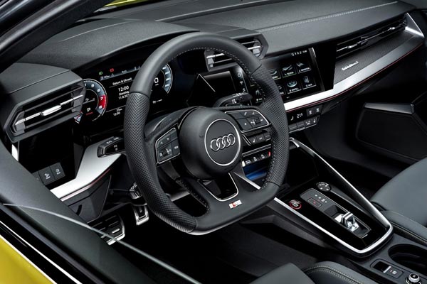 Интерьер салона Audi S3 Sportback