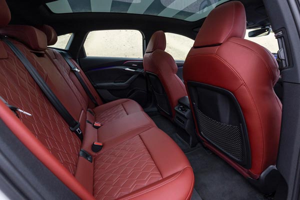 �������� ������ Audi S6 e-tron