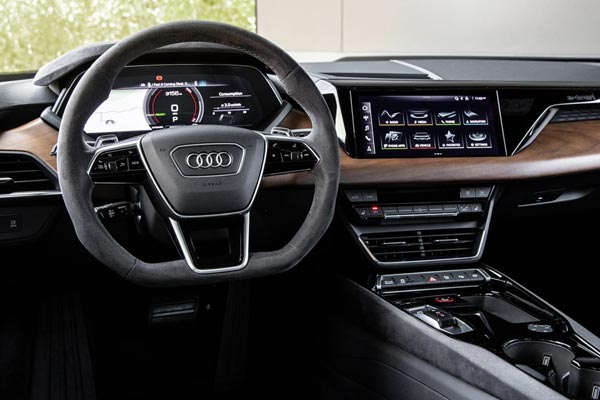 Интерьер салона Audi E-tron GT