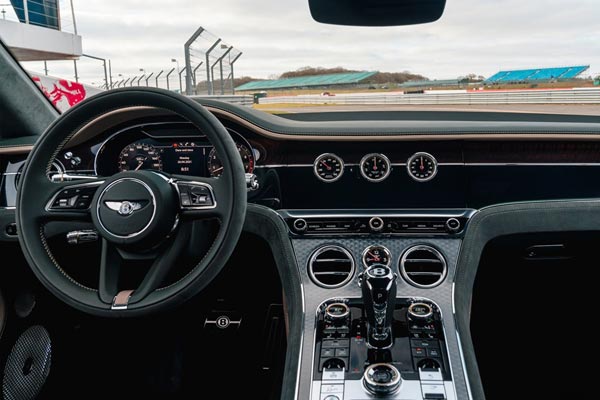 Интерьер салона Bentley Continental GT Speed