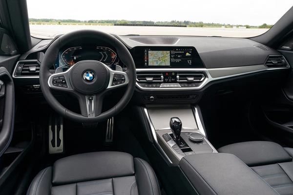   BMW M240i
