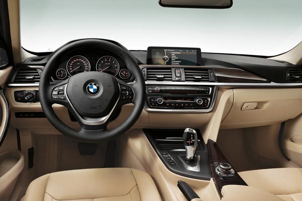 Интерьер салона BMW 3-series