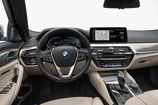 Интерьер салона BMW 5-series Touring