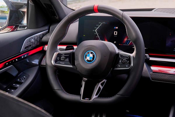   BMW i5 Touring M60