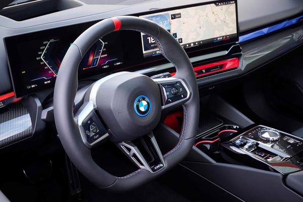   BMW i5 Touring M60