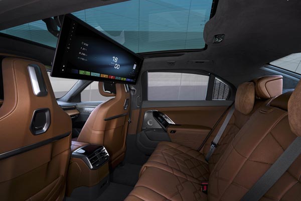 �������� ������ BMW i7