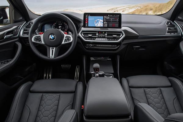 Интерьер салона BMW X4 M