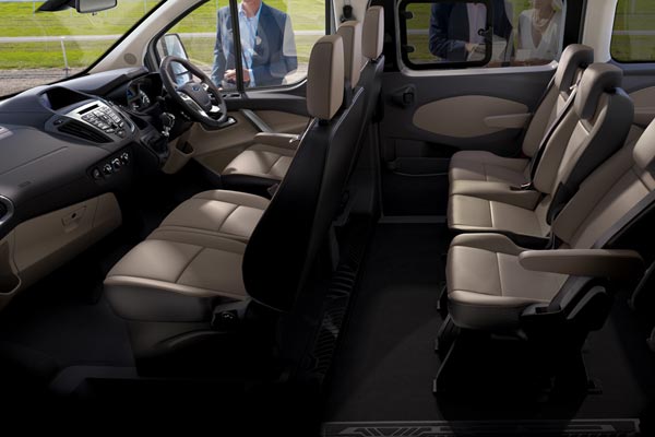   Ford Tourneo Custom LWB
