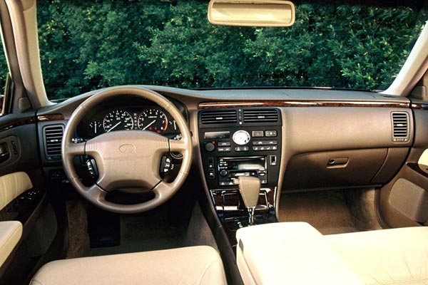   Infiniti Q45