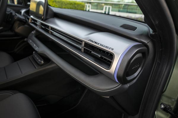 �������� ������ Jeep Avenger