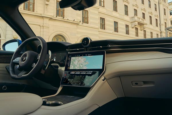 �������� ������ Maserati Grecale