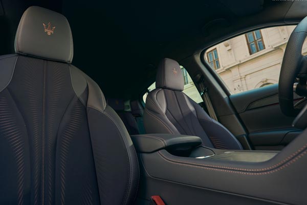 �������� ������ Maserati Grecale