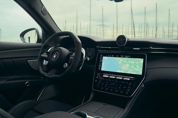 �������� ������ Maserati Grecale Trofeo