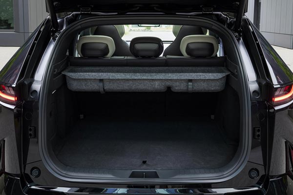 �������� ������ Mazda CX-6e