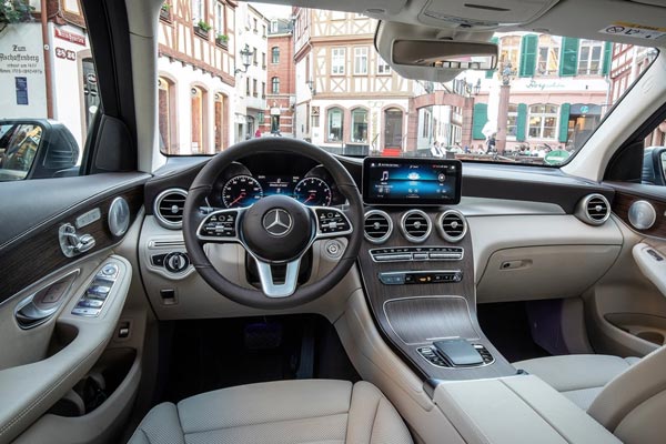   Mercedes GLC