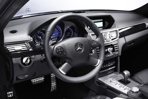   Mercedes E63 AMG