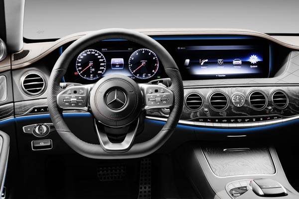 Mercedes-Benz представил обновленный интерьер G-Class