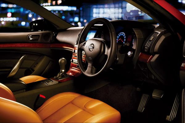   Nissan Skyline Coupe