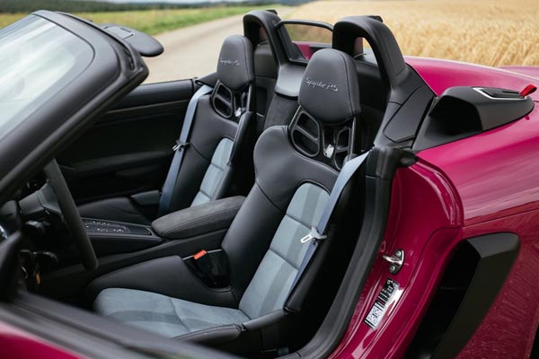   Porsche 718 Spyder RS