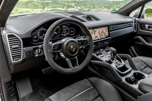   Porsche Cayenne GTS
