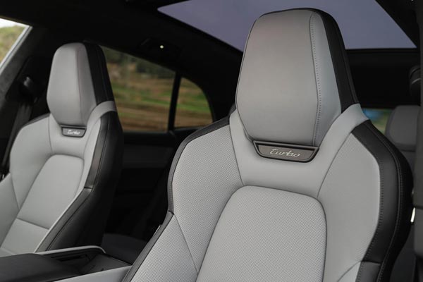 �������� ������ Porsche Cayenne Electric