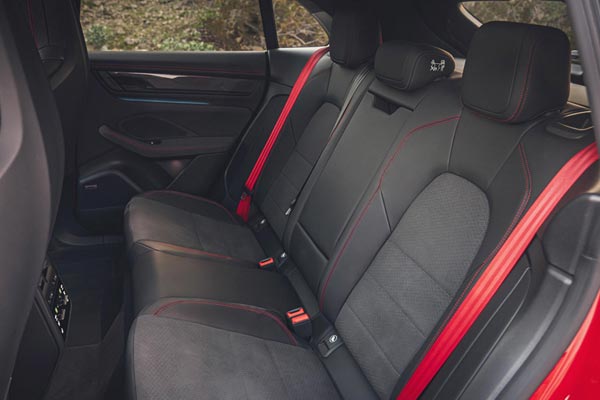 �������� ������ Porsche Macan GTS