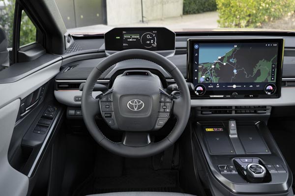 �������� ������ Toyota C-HR Plus