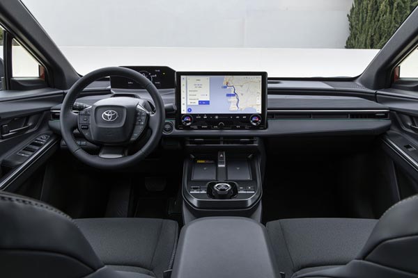 �������� ������ Toyota C-HR Plus